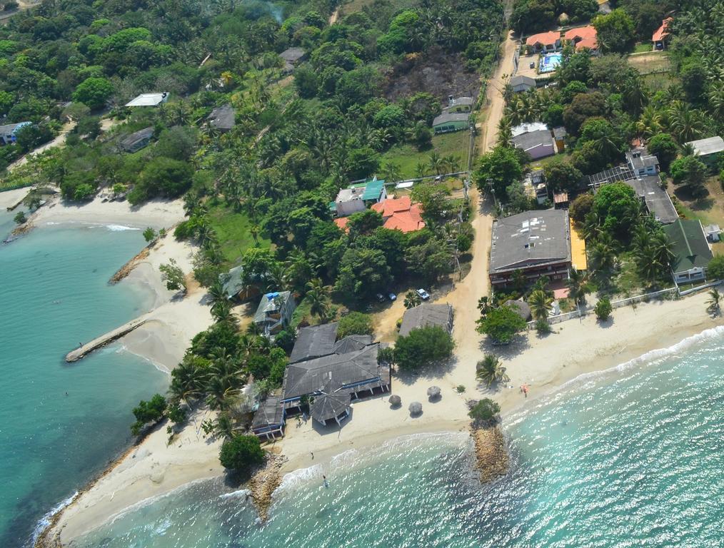 Condominio Atlantis Coveñas Eksteriør bilde