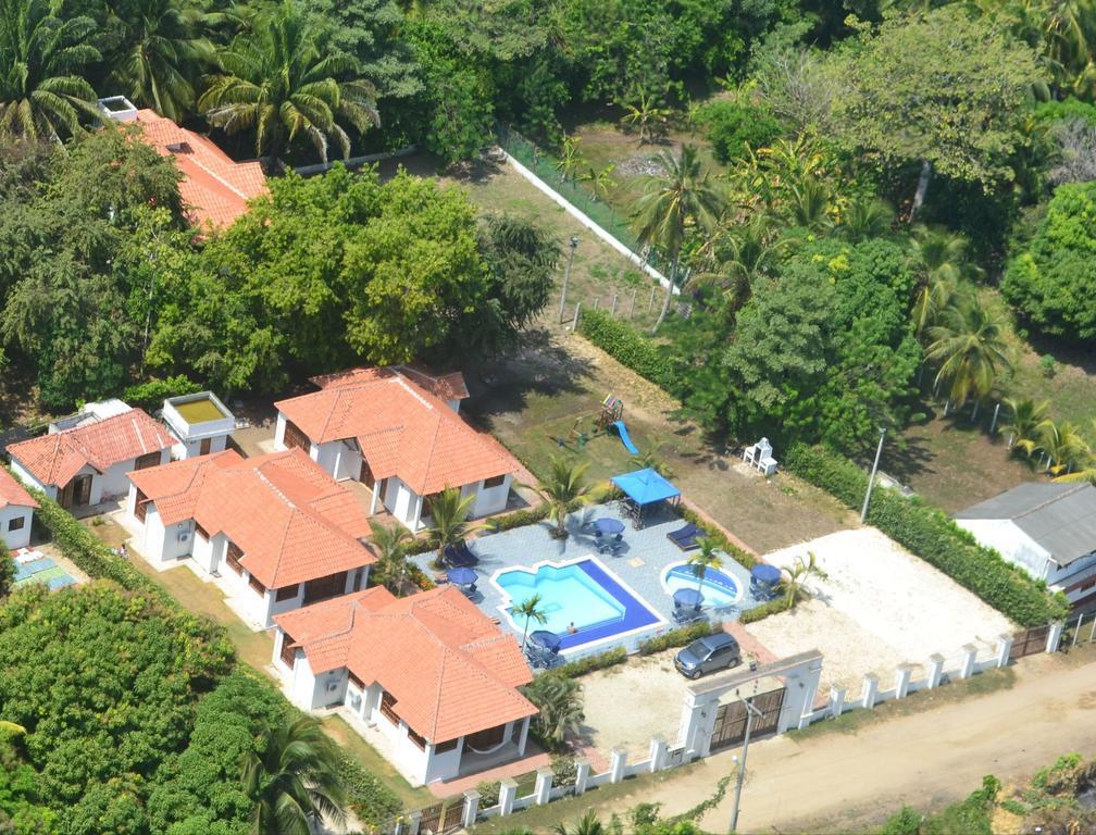 Condominio Atlantis Coveñas Eksteriør bilde